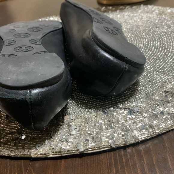 TORY BURCH REVA black w/gold emblem Ballet Flats-Size 8 - Picture 8 of 10